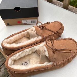 Men’s Ugg slippers size 10